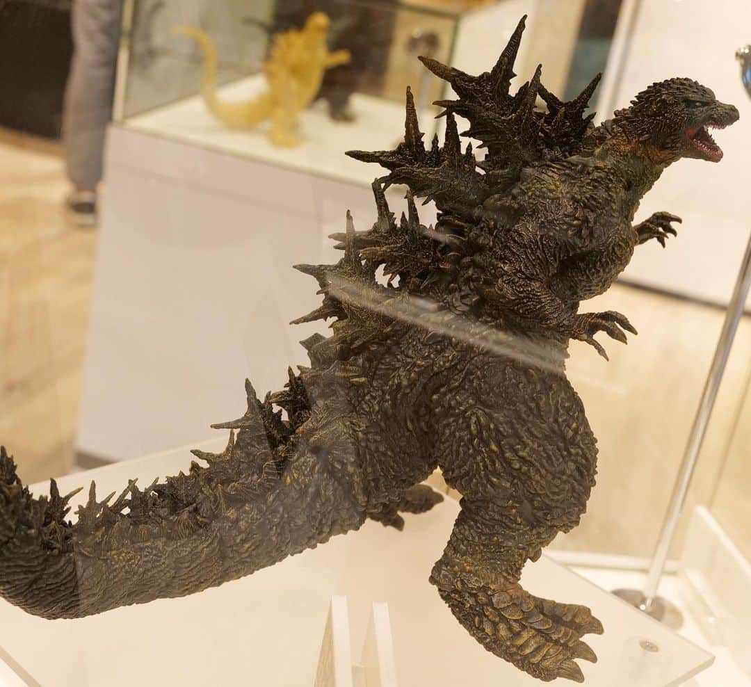 ぎわちん。さんのインスタグラム写真 - (ぎわちん。Instagram)「ゴジラ-1.0一番くじA賞 #ゴジラ #godzilla #ゴジラマイナスワン #godzillaminusone  #一番くじ #酒井ゆうじ #日比谷シャンテ #日比谷 #ゴジラストア #ぎわちん」10月12日 22時39分 - giwa_chin