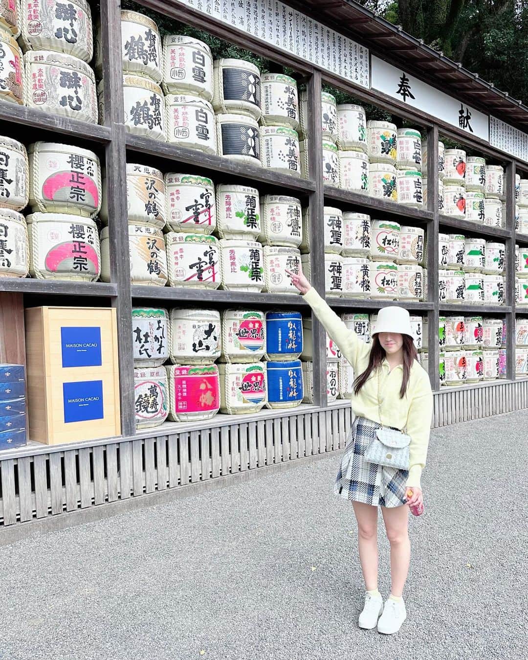 諸星みゆさんのインスタグラム写真 - (諸星みゆInstagram)「🤍 ⁡ 鶴ケ丘八幡宮行ってきました🕊‎✨️ ⁡ 天気悪かったけど 少しだけ青空見えていい気分☀️ ⁡ 鳩さんパラダイスでびっくりした…笑  まさかの帽子もお洋服上下も スニーカーもかばんも @snidel_official 🫶 ⁡ ┈┈┈┈┈┈┈┈┈┈┈┈┈┈┈┈┈┈┈┈ ⁡ 📍鎌倉鶴ケ丘八幡宮 ⁡ ┈┈┈┈┈┈┈┈┈┈┈┈┈┈┈┈┈┈┈┈  #鎌倉  #鎌倉観光  #鶴ケ丘八幡宮  #鎌倉鶴ケ丘八幡宮  #鎌倉散歩」10月12日 22時34分 - miyucheese.ig