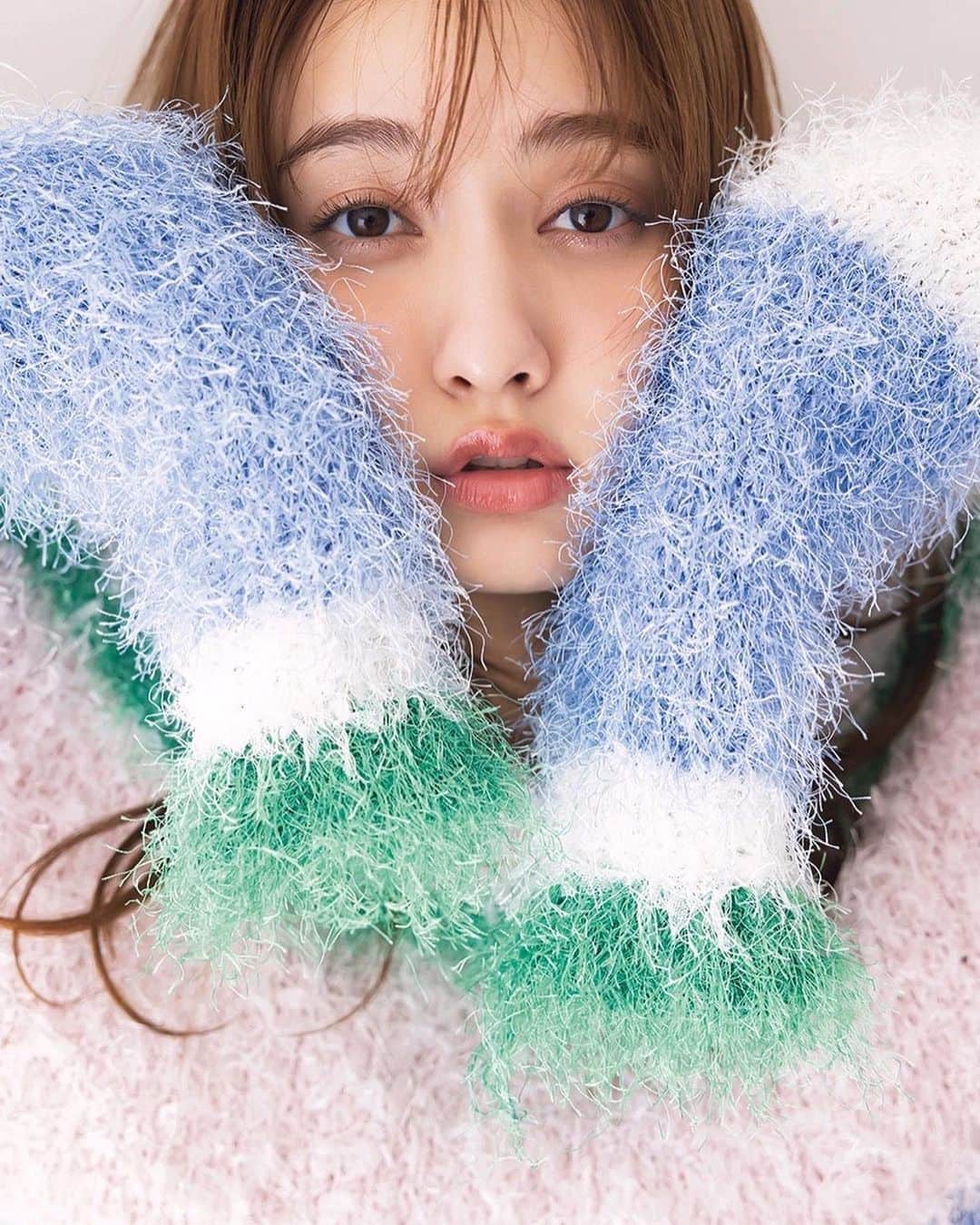 谷まりあのインスタグラム：「🌈♡ #ar」
