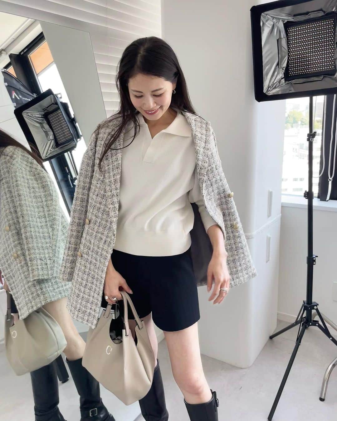 のインスタグラム：「Favorite fit. #ootd #nae #naturalbeautybasic #ronherman #giannichiarini #giannichiarini_jp #pellicosunny  ・ ・ ・  ショートパンツにロングブーツの季節が好き♥︎」