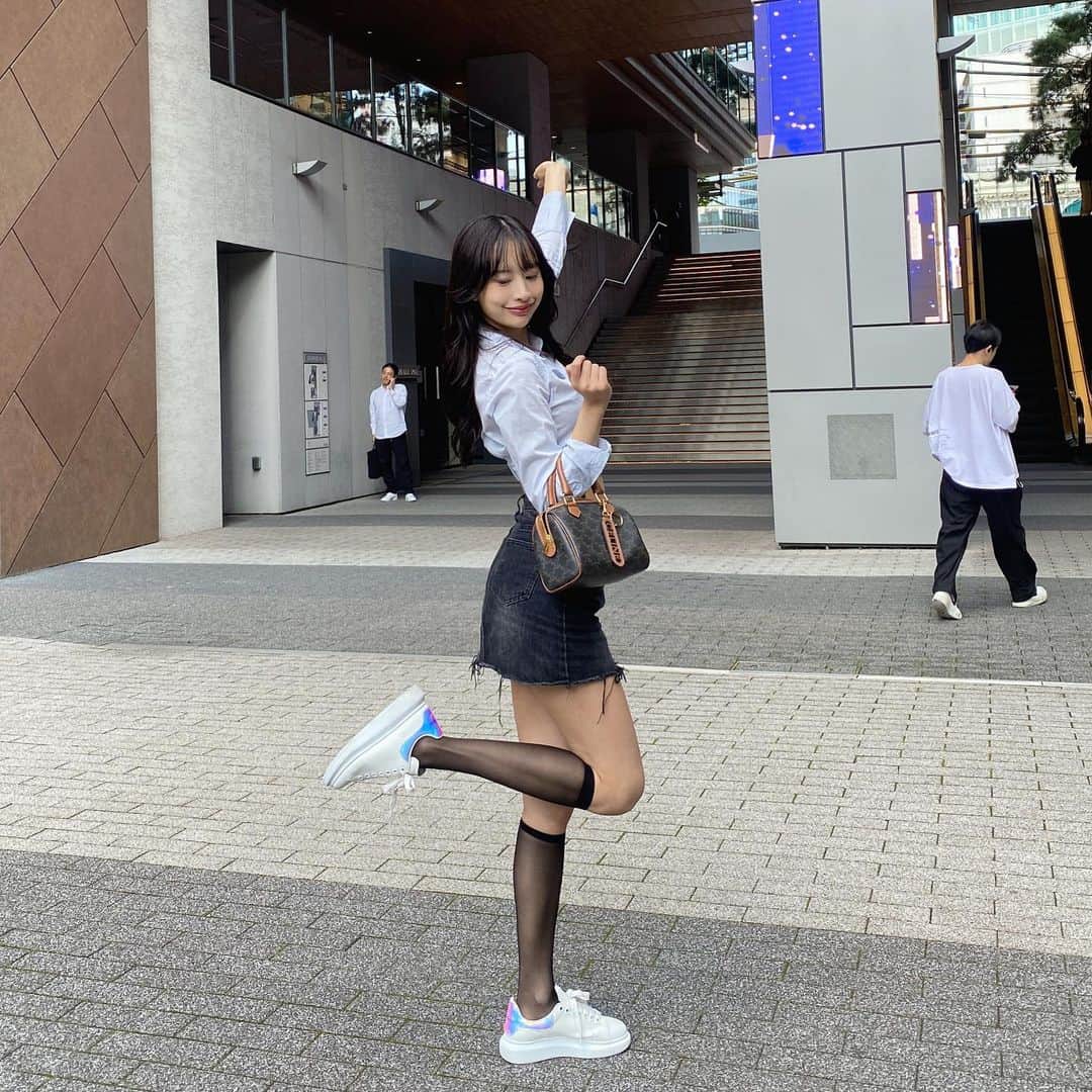 藤川らるむさんのインスタグラム写真 - (藤川らるむInstagram)「ネット通販ばっかりだったけど最近は古着屋さんだったり原宿でお散歩するのにハマってるの🐶 天気もいいから1人で歩くのだいすき🤍」10月12日 22時58分 - ralumu_00