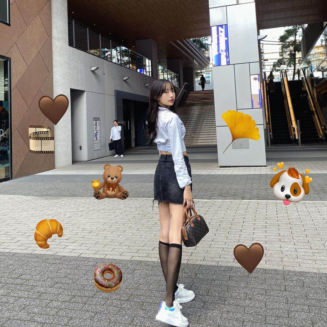 藤川らるむさんのインスタグラム写真 - (藤川らるむInstagram)「ネット通販ばっかりだったけど最近は古着屋さんだったり原宿でお散歩するのにハマってるの🐶 天気もいいから1人で歩くのだいすき🤍」10月12日 22時58分 - ralumu_00