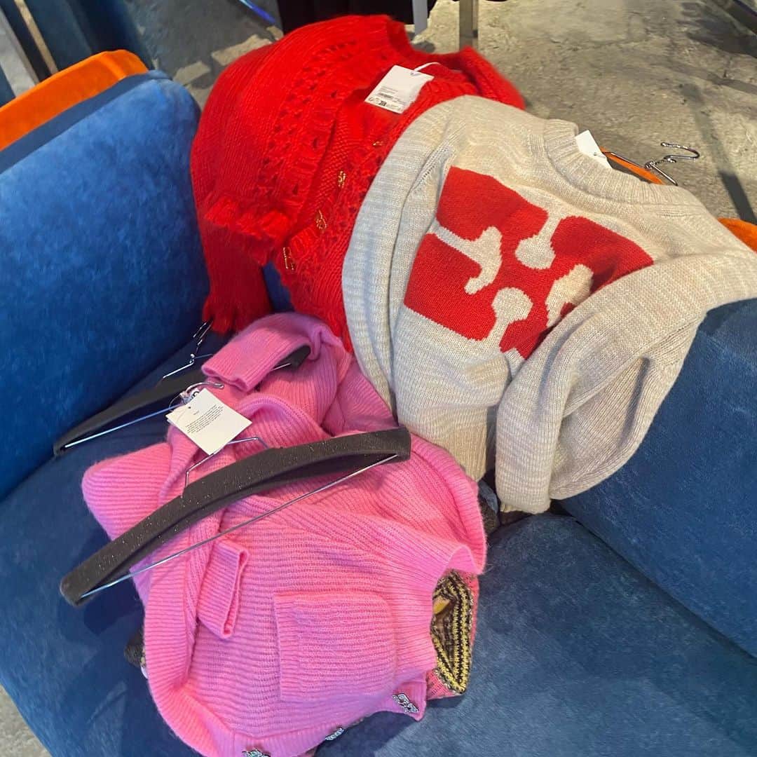 藤川らるむさんのインスタグラム写真 - (藤川らるむInstagram)「ネット通販ばっかりだったけど最近は古着屋さんだったり原宿でお散歩するのにハマってるの🐶 天気もいいから1人で歩くのだいすき🤍」10月12日 22時58分 - ralumu_00