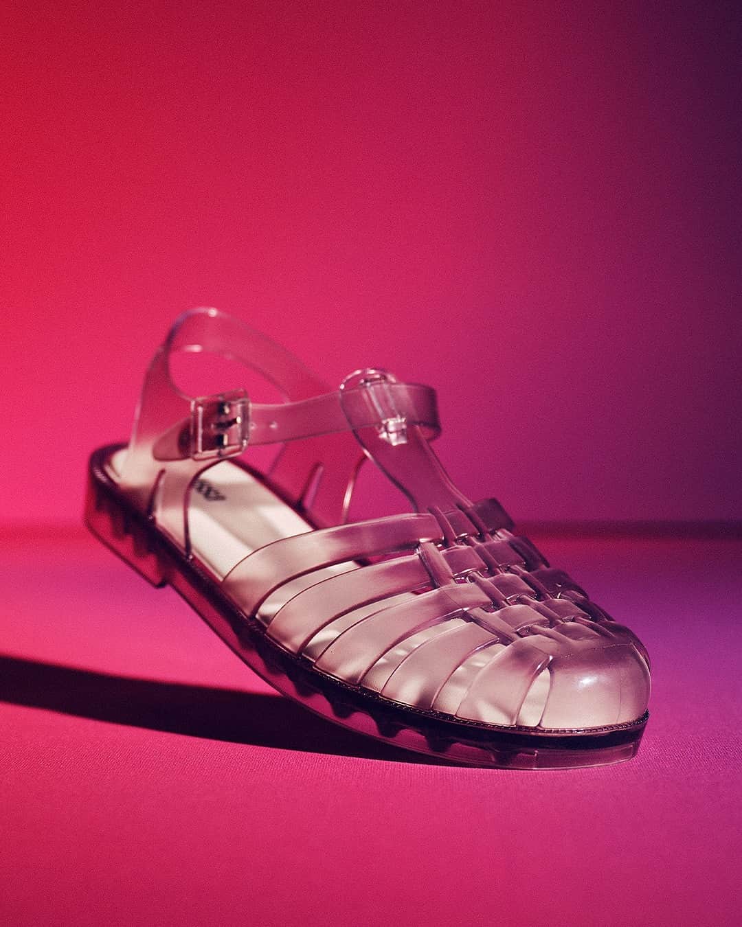 メリッサさんのインスタグラム写真 - (メリッサInstagram)「Apenas #MelissaPossession entregando com excelência muito conforto e versatilidade 💜 Disponível em melissa.com.br !」10月12日 23時00分 - melissaoficial