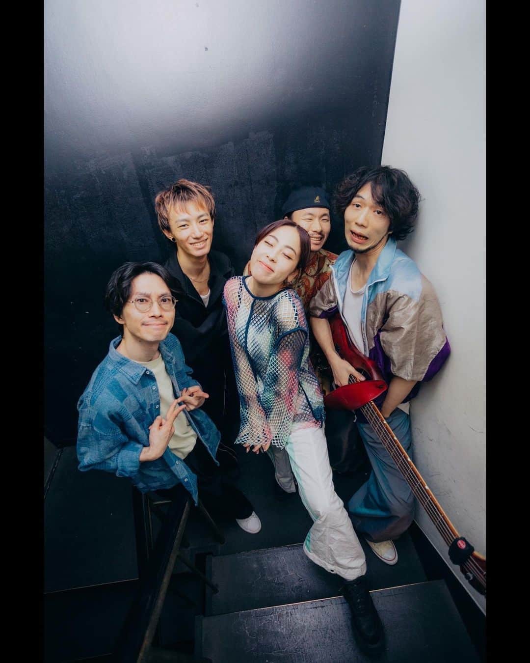 EOWのインスタグラム：「LIVE Photo📸 2023.10.12 📍名古屋ell.SIZE  M1「最低な日々」 M2「ON」 M3「RED」 M4「EVER」 M5「嫌んなるわ」 M6「百花」 M7「(this is the) DAY」  Photo by @yoshrum   #eow #live #photo」