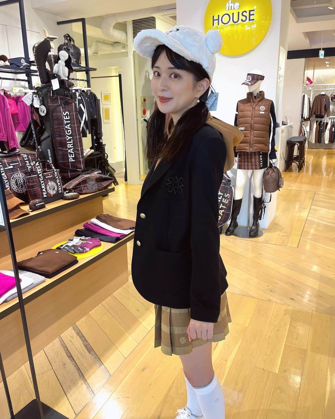 沖田愛加さんのインスタグラム写真 - (沖田愛加Instagram)「. . . ゴルフロケでした♡  ゴルフウェがとっても可愛くてめーーっちゃテンション上がった！♡ 女子高生みたいな気分になったよ🫶 プーさんの帽子と鞄がとってもお気に入り♡」10月12日 23時08分 - okita_aika