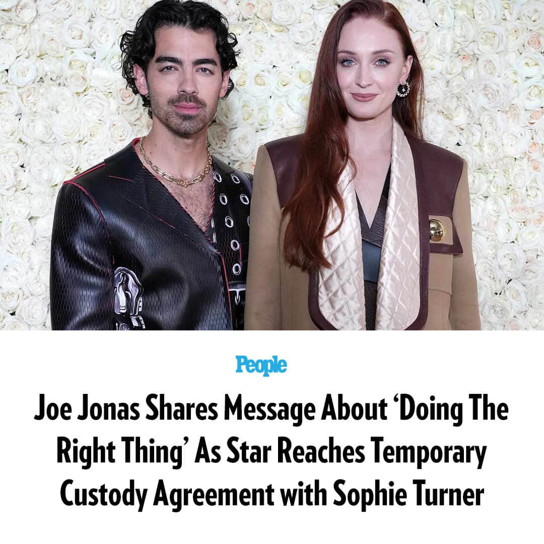 People Magazineさんのインスタグラム写真 - (People MagazineInstagram)「Joe Jonas has reached a temporary custody agreement with Sophie Turner.  The day after news of the agreement was made public — the singer, 34, posted a selfie to his Instagram Story featuring a notable message.  “What do you want them to feel?” the Jonas Brother musician wrote across a picture of himself looking into a circular mirror bearing the handwritten words, "I am at the right place at the right time doing the right thing.” Tap the link in bio for the details. 📷: Getty Images」10月12日 23時30分 - people