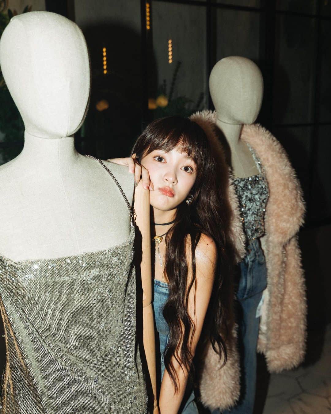 ジングルワンのインスタグラム：「： Happy 25 🤍💭 保持可愛   @majeparis #MajeFW23 #MajeGirls #MAJE25」