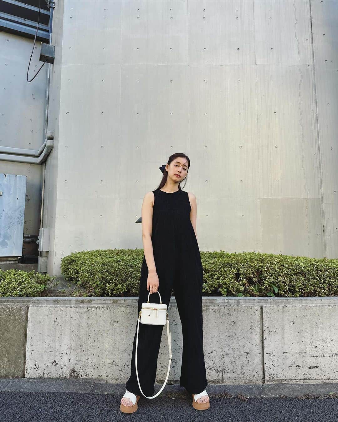 新木優子さんのインスタグラム写真 - (新木優子Instagram)「少し暑かった日の #私服  closes : @throw_by_sly  shoes : @31philliplim  bag : @dior   #PR #ootd #fashion #ribbon」10月12日 23時20分 - yuuuuukko_