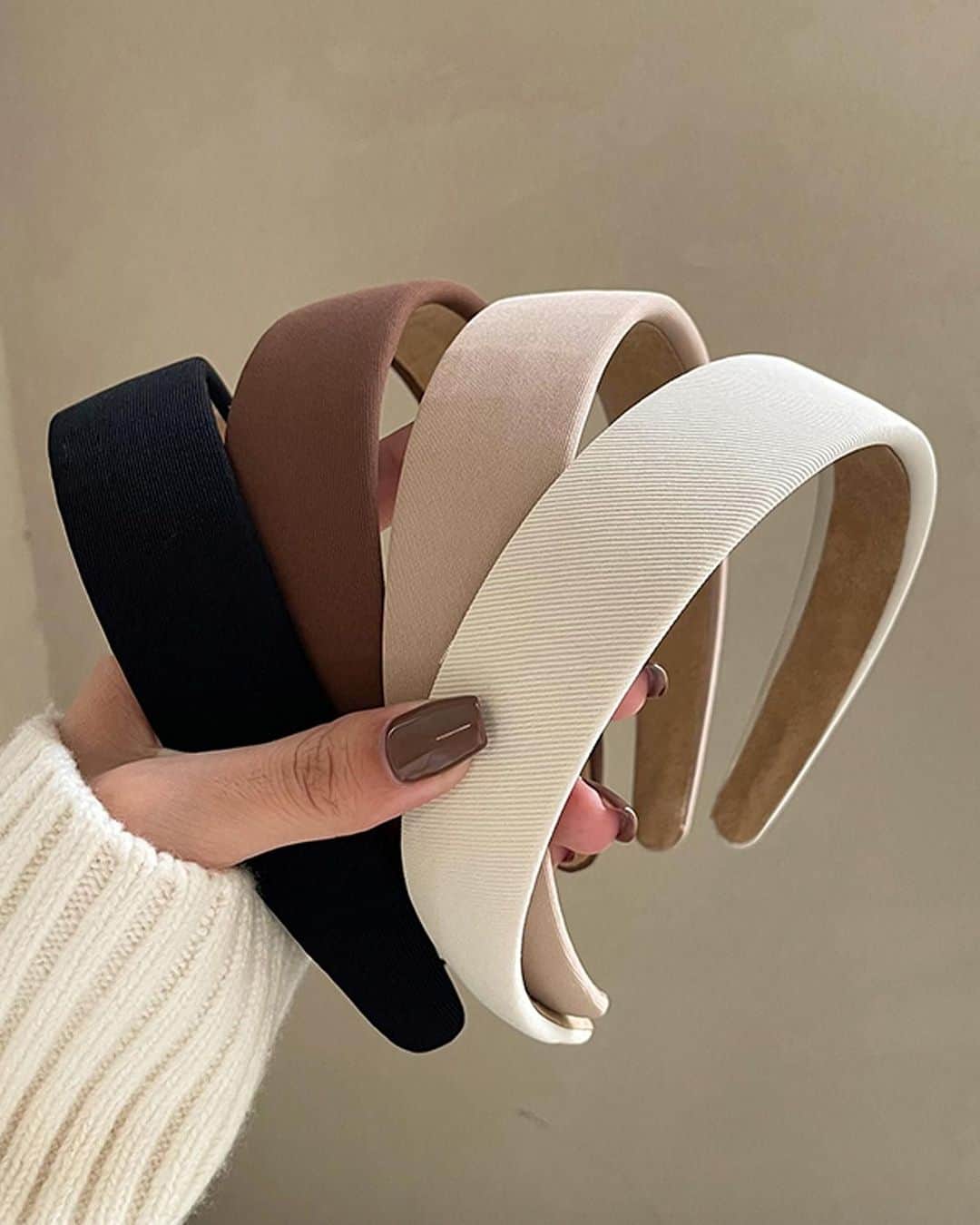 SHEINのインスタグラム：「Which autumn-coded ACCS would get you shifting into neutral? 👇  🔎 17496682 15137048 18559054  #SHEIN #SHEINforAll #SHEINstyle #fashion #chic #OOTD」