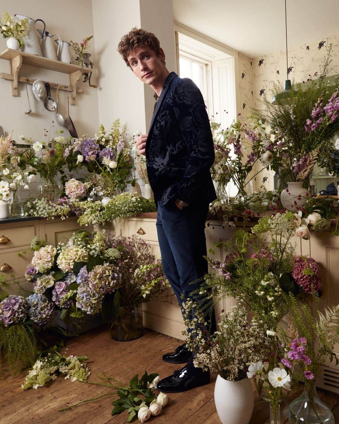 Ted Bakerのインスタグラム：「What plans have you got for the season?  #TedBaker #AGrandGoodTime」