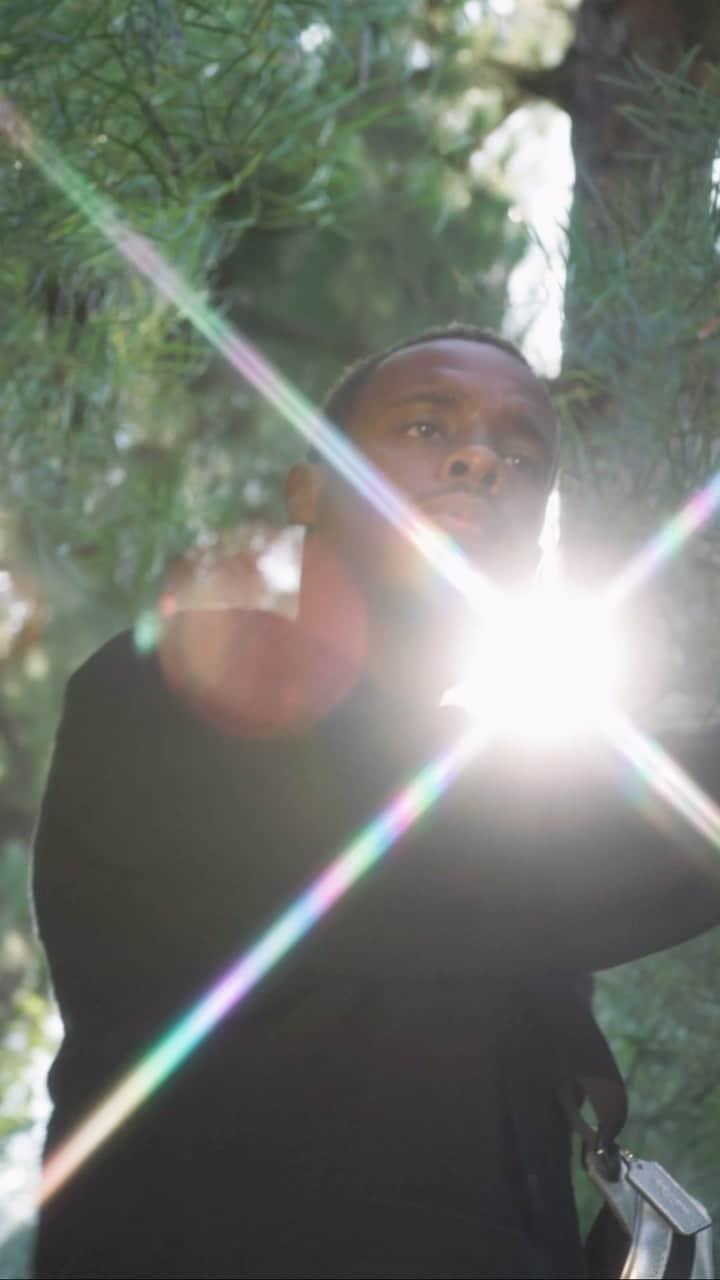 コーチのインスタグラム：「Not shining? That’s not exactly #LilBucks’s thing… 🌟  #WearYourShine. Our Fall 2023 story is a call to resist your inner critic and show your most confident self.  Stylist: @gabriellak_j Production design: Christian Stone Music: @jamie___xx ‘Kill Dem’ Barber: Taurus Jerome Makeup: @hollysilius  #CourageToBeReal #CoachOutlet」