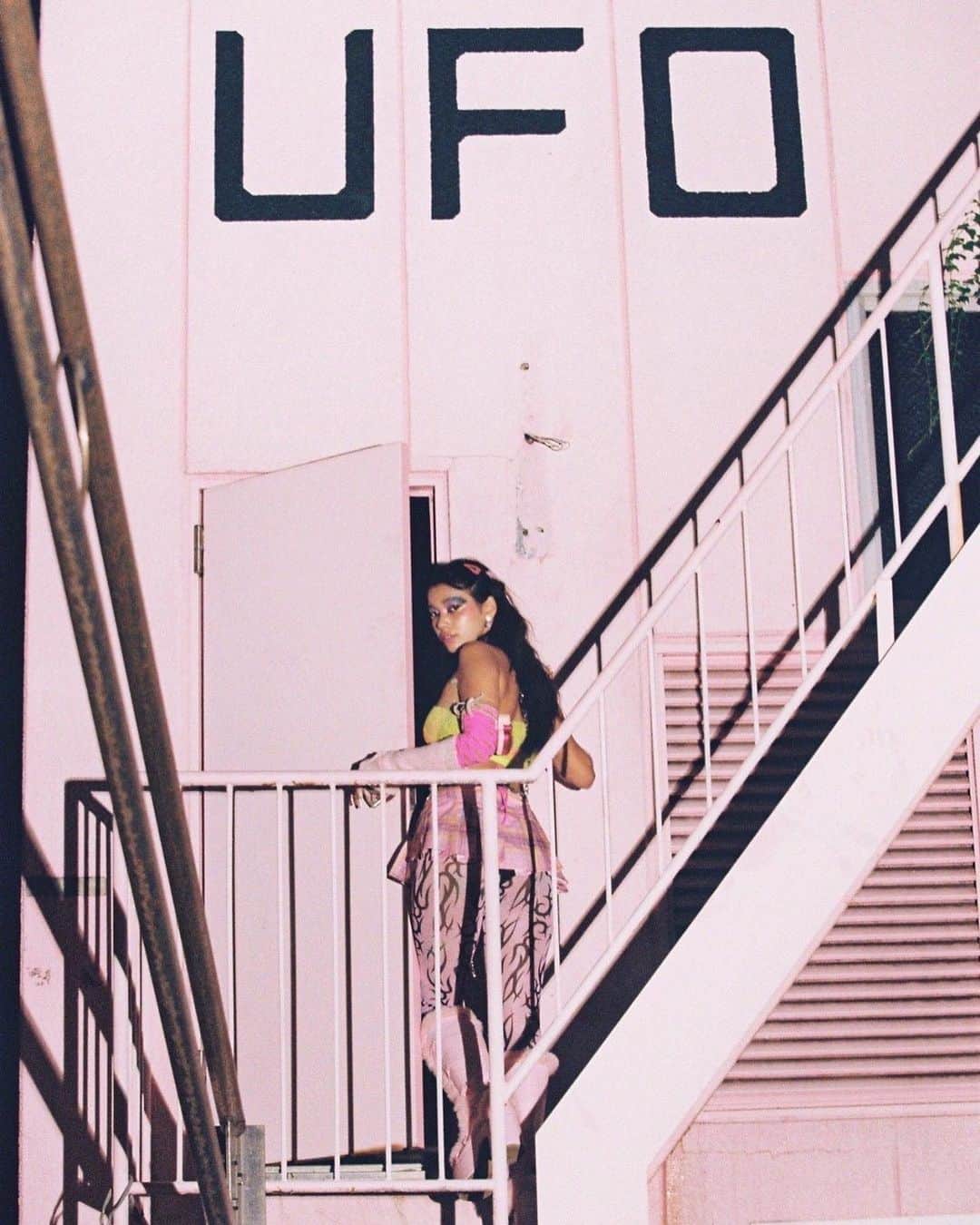 Mayuriのインスタグラム：「YES‼️UFO❗️ .」