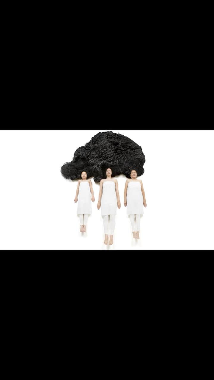 のインスタグラム：「28 contemporary Korean artists. The First major U.S. showing. Come explore “The Shape of Time: Korean Art after 1989.” Opens Oct 21  #contemporaryart #koreanartist #philamuseum #art」