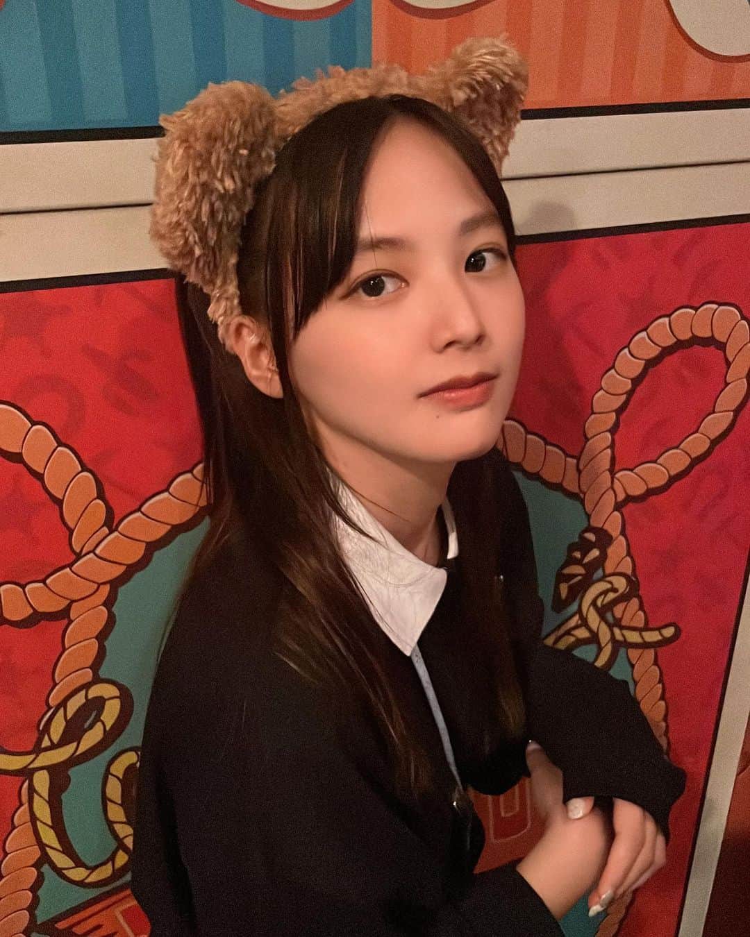 立野沙紀のインスタグラム：「久しぶりにシー行った日⚓️ 風強すぎて髪型2〜3回くらい変えた。笑」