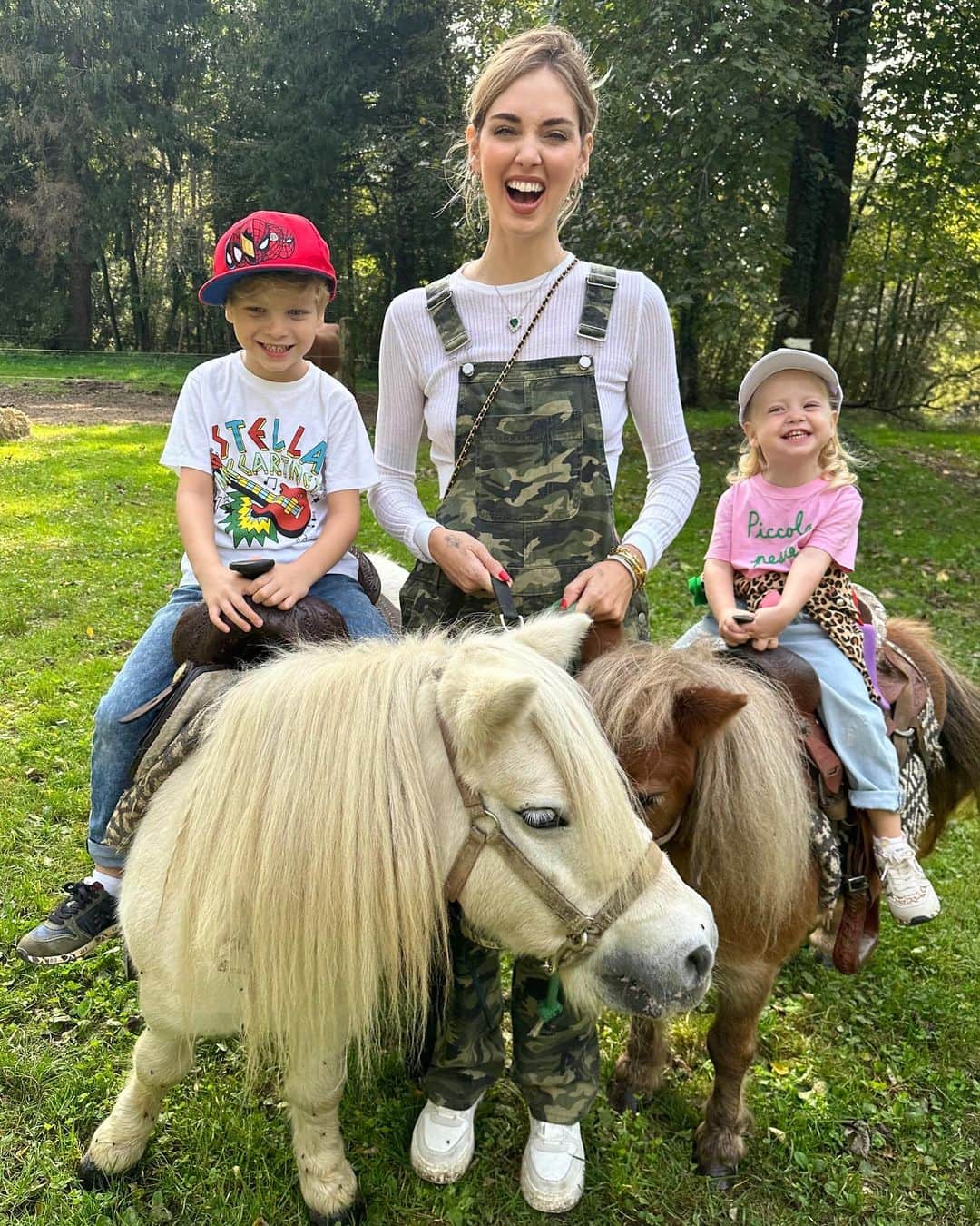 キアラ・フェラーニのインスタグラム：「Our happy place @ferdy_wild 🥹」