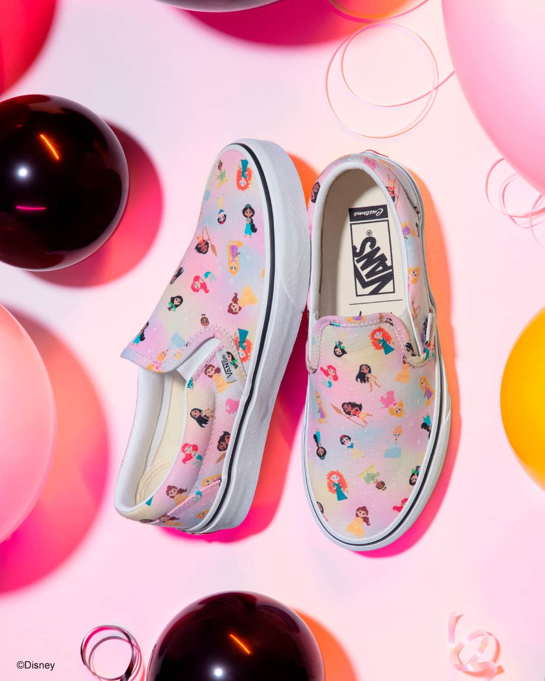 vansさんのインスタグラム写真 - (vansInstagram)「Guess what, folks? The Disney x Vans fun is not done! Design your own Disney x Vans footwear exclusively through our Customs platform. Six new prints featuring Lilo & Stitch, Disney Princess characters and more, are available now at the link in bio.」10月13日 1時01分 - vans