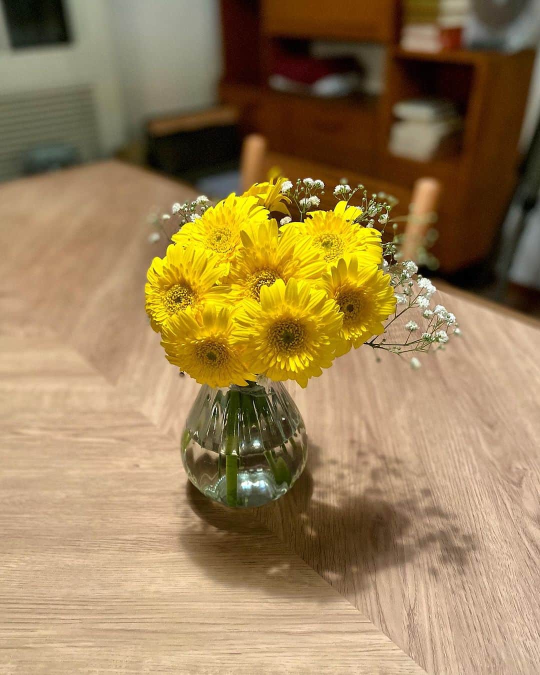 村瀬健のインスタグラム：「「いちばんすきな花 」、観て下さった皆さん、ありがとうございました。皆さんの心の奥の方にある何かに響いてくれていたら嬉しいです。その何かに寄り添っていくドラマになれれば、と思っています。引き続きよろしくお願いいたします。 #すき花 #多部未華子 #松下洸平 #今田美桜 #神尾楓珠 #藤井風」