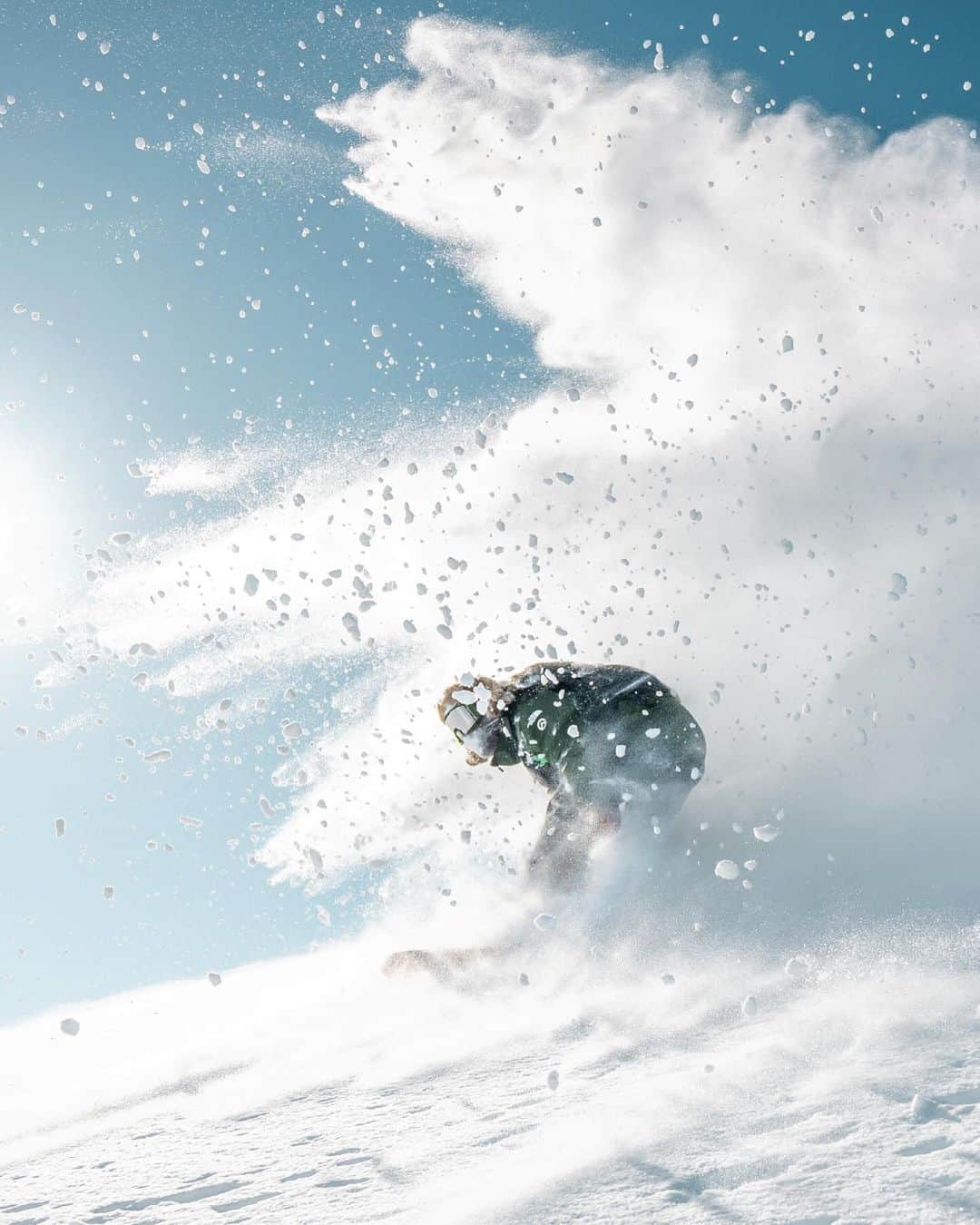 のインスタグラム：「Summit Series is dropping in.   Athlete: @cartercountry  📸: @varmin」