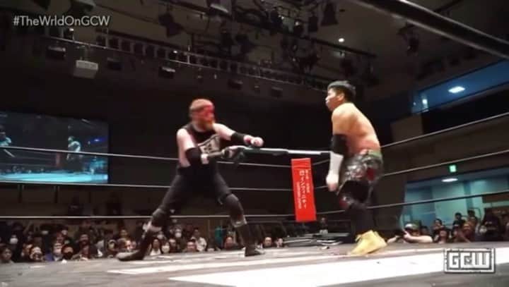 佐久田俊行のインスタグラム：「John Wayne Murdoch weedwhacks Toshiyuki Sakuda. - GCW The WRLD on GCW 10/12/2023  #deathmatch #deathmatchwrestling #ultraviolent #unfnbelievable #prowrestling」