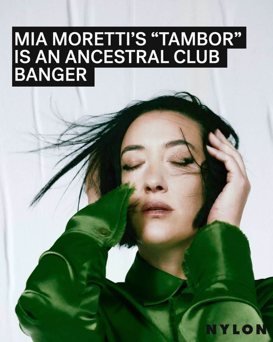 Nylon Magazineのインスタグラム：「Mia Moretti has been DJing for 20 years — opening for people like Steve Aoki and Aviici or helming clubs on the strips of Las Vegas and Sunset Boulevard. Now, the party maestro is finally making her own music.  At the link in bio, Moretti exclusively premieres “Tambor,” the first single off her forthcoming debut dance EP.   📸  @andrewarthur」