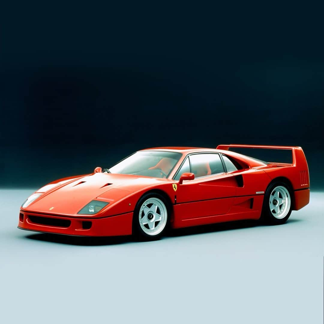 Ferrari USAさんのインスタグラム写真 - (Ferrari USAInstagram)「Built to celebrate Ferrari’s 40th anniversary, the F40 was the first special berlinetta with extensive use of composite materials. It was also the last new car presentation attended by Enzo Ferrari before his death in 1988.  #FerrariGameChangers #FerrariF40 #Ferrari」10月13日 2時28分 - ferrariusa