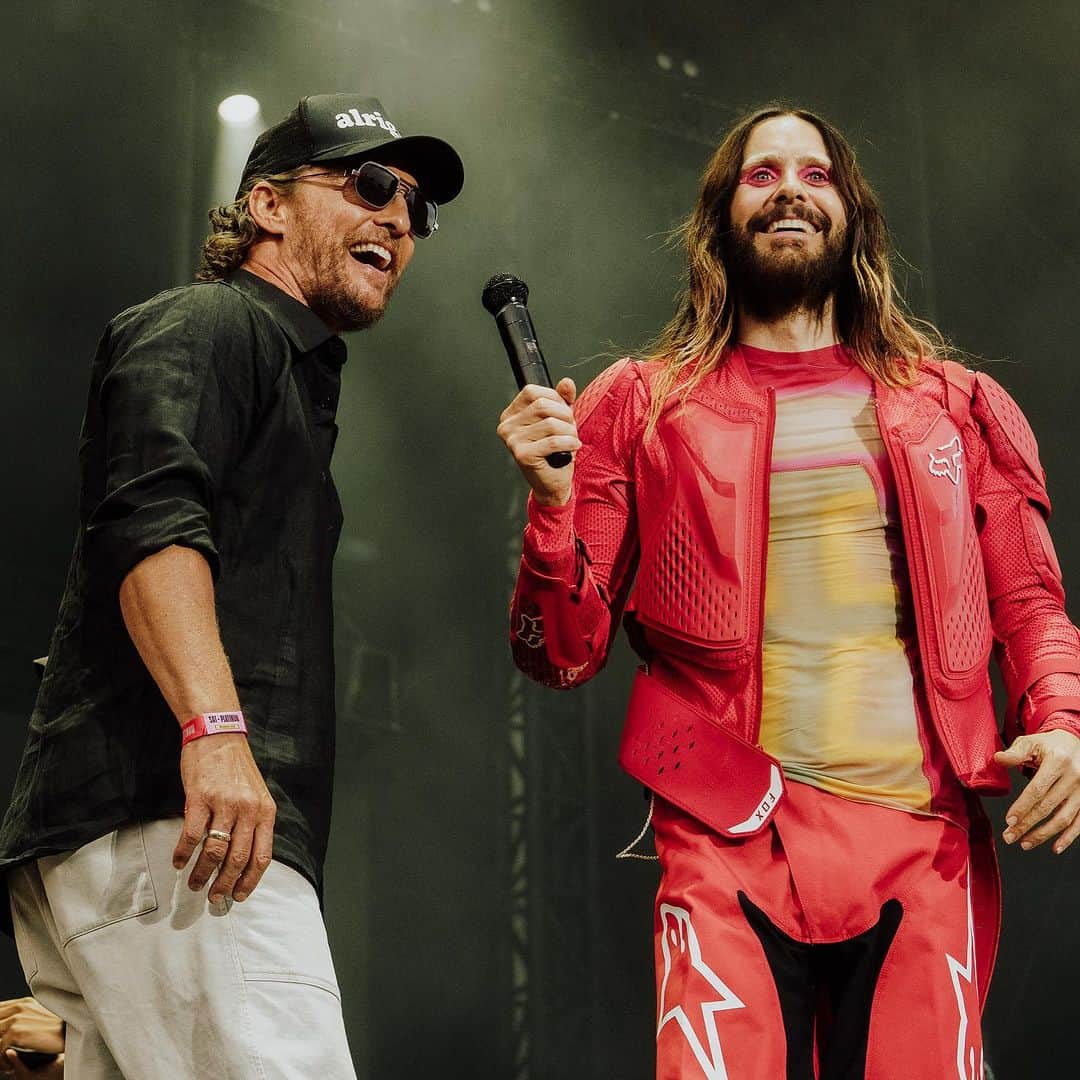 ジャレッド・レトのインスタグラム：「WHO’S READY FOR ROUND TWO?!  See you at @stubbsaustin tonight & back at @aclfestival this Saturday 🕺🏻  📸 @rohofoto, Getty Images - Rick Kern, Erika Goldring, @jackieyoungphotography」