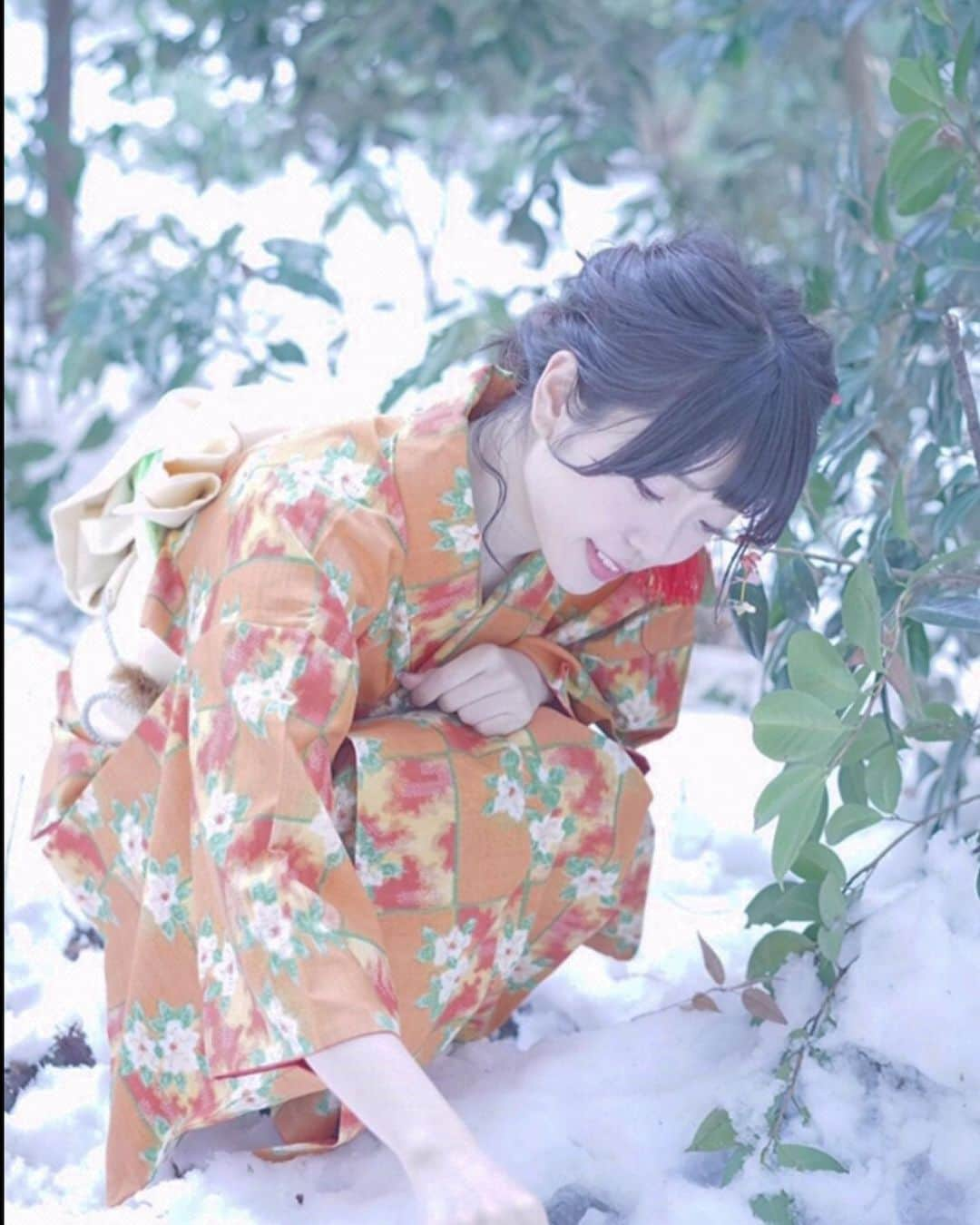 白石みずほさんのインスタグラム写真 - (白石みずほInstagram)「_👘 (本当にジャンルの統一感がないアカウント🫢)  #過去作 #再掲 #着物 #袴 #浴衣 #振袖 #kimono」10月13日 3時36分 - mizuhoshiraishi