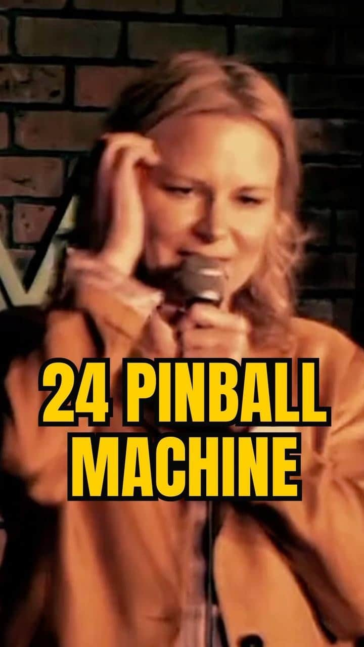 メアリー・リン・ライスカブのインスタグラム：「XTRA POINTS IF BALL GOES IN MY MOUTH 🎤🔥😂link in bio NYC, LEXINGTON, ROSEMONT  #24 #pinball #actress #actorslife #comic #standupcomedy #jokes #truth #signed #likeness #away #standup」