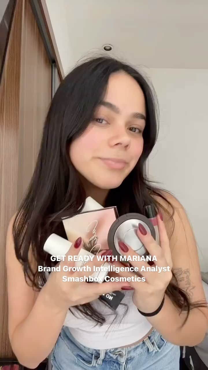 Smashboxのインスタグラム：「Today we’re celebrating ✨Hispanic Heritage Month✨ with Mariana as talks about why celebration is so central to her culture #HispanicHeritageMonth #HispanicHeritage」
