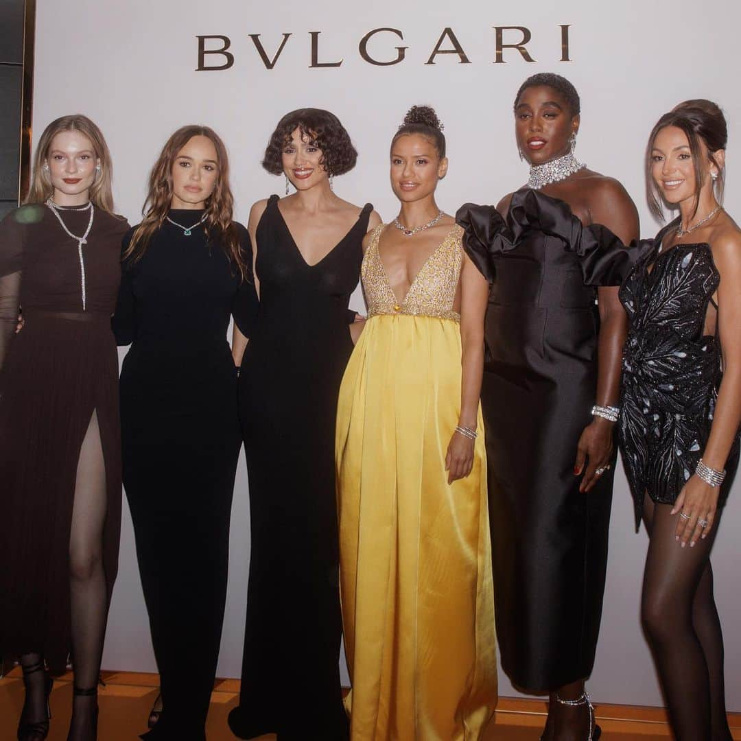 ミシェル・キーガンさんのインスタグラム写真 - (ミシェル・キーガンInstagram)「All dressed up & decked out in @bulgari to celebrate the new @bulgari Mediterranea collection 💎✨  Dress @rahulmishra_7 Jewellery @bulgari Shoes @sergiorossi Clutch @lulu_guinness  Styling @kelvinstylist  Hair @haroldcaseylondonhair  Make up @krystaldawn_mua」10月13日 3時52分 - michkeegan