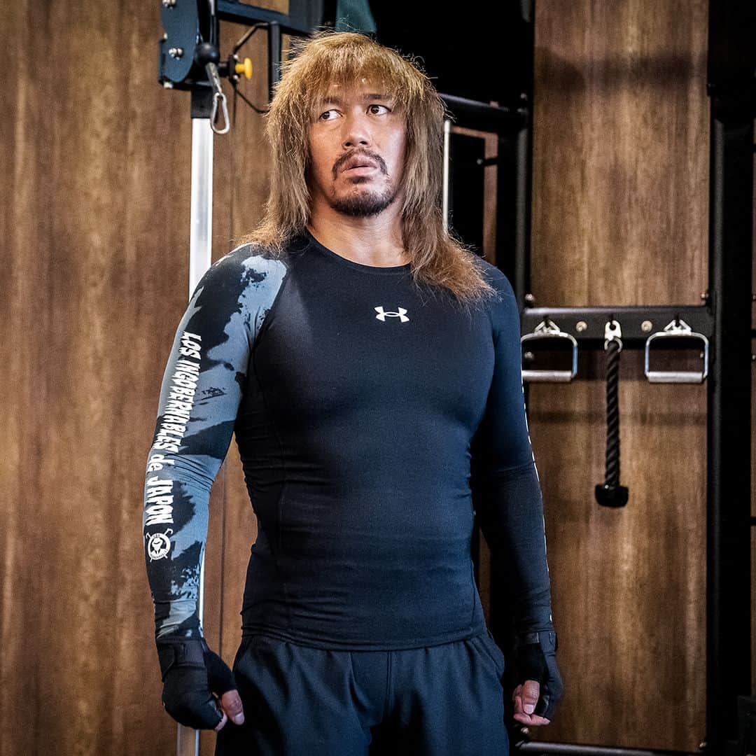 新日本プロレスさんのインスタグラム写真 - (新日本プロレスInstagram)「【アンダーアーマー×｢内藤哲也｣｢高橋ヒロム｣｢L･I･J｣のコラボアイテムが新登場！】  「アンダーアーマー×新日本プロレス」2023 ウィンターコレクションを、UAリワードアプリ・アンダーアーマーブランドハウス新宿店・闘魂SHOP通販サイトにて発売開始！  10月13日（金）から「アンダーアーマー×新日本プロレス」2023 ウィンターコレクションを、UAリワードアプリ・アンダーアーマーブランドハウス新宿店・闘魂SHOP通販サイトにて順次発売いたします。 今季は初となる「アンダーアーマー×内藤哲也/高橋ヒロム」のコラボレーションが実現。 「アンダーアーマー×L･I･J」とのコラボウェア・コラボバッグの新作もラインナップ。  ◇UNDER ARMOUR 特設ページ https://www.underarmour.co.jp/feature/prowrestling_7/?topbnr=fw23prowrestling_7  ◇UAリワードアプリ https://apps.apple.com/jp/app/id1435561461  ◇UNDER ARMOUR BRAND HOUSE 新宿 https://shop.underarmour.co.jp/uabh-shinjuku.php  ◆闘魂SHOP通販サイト https://shop.njpw.co.jp/  ※新日本プロレスの大会会場、闘魂SHOP水道橋店・その他店舗での取扱いはございません。 ※新日本プロレスでは一部商品の取扱となりますので、その他の商品は「UNDER ARMOUR 特設ページ」より取扱先のご確認をお願いいたします。」10月13日 14時47分 - njpw1972