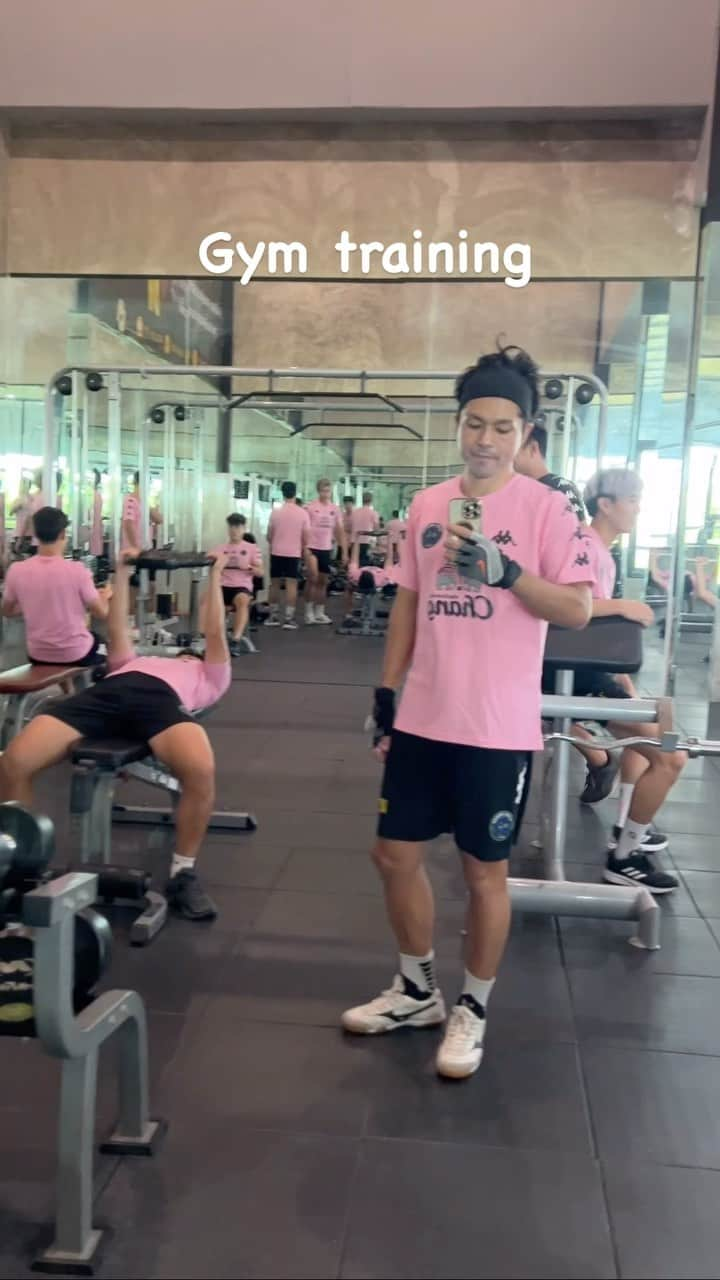 下地奨のインスタグラム：「Morning session 🏋️⚽️❤️  #ss10 #shoshimoji #samutprakancityfc #football #thaileague」