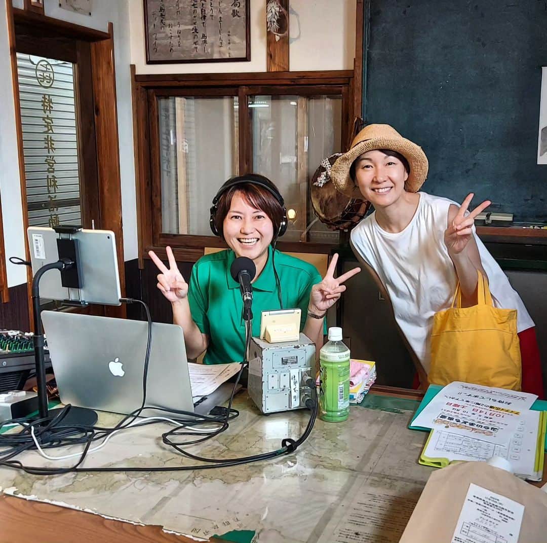 島本美由紀さんのインスタグラム写真 - (島本美由紀Instagram)「・ 奄美に来ています❤️ またまた奄美FMの生放送に出演😆 通りがかったら急に出ることに😁  楽しくおしゃべりして、 奄美のゆるさに癒されました。 ありがっさまりょうた✨  #奄美大島  #奄美エフエム  #島本美由紀」10月13日 13時25分 - miyuki_shimamoto