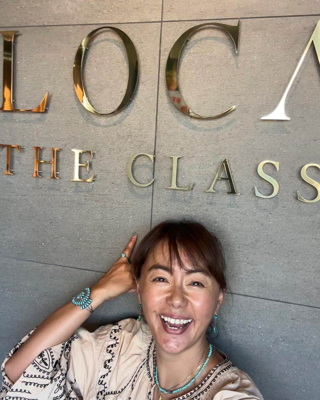 田中律子さんのインスタグラム写真 - (田中律子Instagram)「麻布十番に、『LOCA THE CLASS.別館』がオープンします✨ @the.class_sauna   他では味わえない、極上の空間とサウナ❤️大好きなマグマスパサウナで爆汗💦15度の水風呂で毛穴引き締めたら、外気浴はテラスから東京タワー🗼を見ながら、最幸ととのっちゃうーーーーー😍  なに、これ、ホントに最高なんだけど、ここのサウナ、ヤバすぎる🤩 すごいの出来ちゃったなぁ❤️  しょうたさん最高でしたーー🔥 @magma.koizumi   #locatheclass  #sauna  #麻布十番  #マグマスパサウナ  #極上空間 #ととのいました  #サウナー   【店舗情報】 LOCA THE CLASS.別館 ACCESS：〒1060045 東京都港区麻布十番1-6-1 THE V-CITY麻布十番PLACE 7F MAP：https://maps.app.goo.gl/XSUm4edLMyFN8VjT6?g_st=ic TEL：03-6447-2120」10月13日 13時26分 - ri2kotanaka