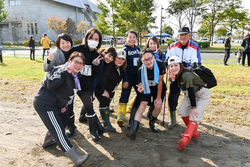 鈴木貴子のインスタグラム：「１０月９日　体育の日🤸 ランニングフェスin釧路町 に参加してきました🏃‍♂️🏃‍♂️ 無事、完走🙃  秋🍂と言えば 食欲の秋、スポーツの秋 普段から体を動かさないと ダメだなぁ〜っと実感しました。 全身筋肉痛で身体にムチを打ち 元気に 営業中でございます✂︎✂︎  #釧路美容室 #釧路aura #釧路」