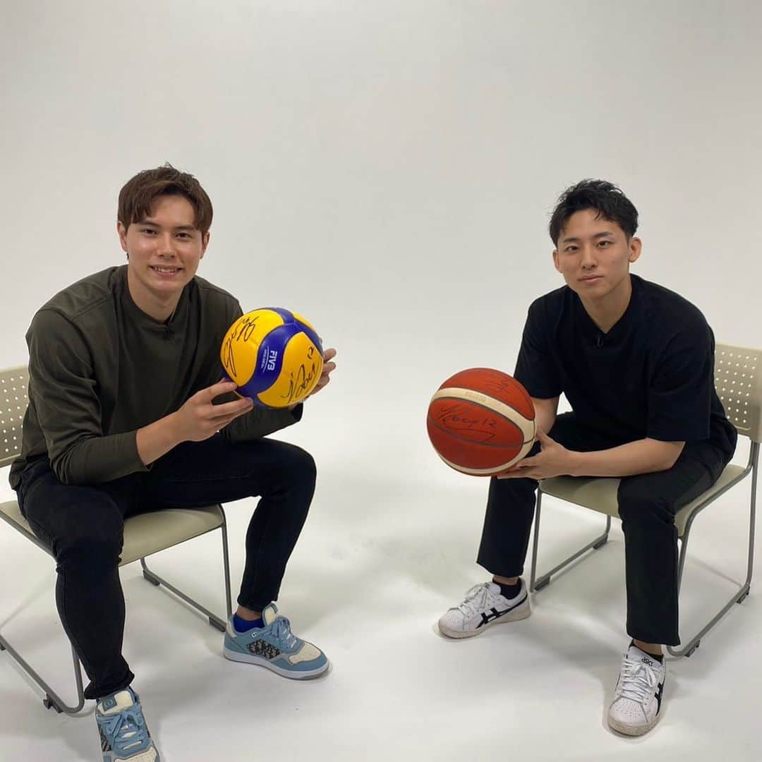 TBSバレブーのインスタグラム：「. ／／  『S☆1』2️⃣夜連続放送📺 10月14日(土)・15日(日) 🏐#髙橋藍 選手× #河村勇輝 選手🏀 ＼＼  今後の🇯🇵を背負う黄金世代22歳同士の異種競技コラボ✨👀✨ お互いの競技体験などファン必見の放送です📺✨ 是非ご覧下さい😊  @tbstvs1」