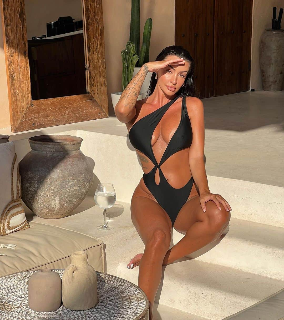 Steph Paccaのインスタグラム：「happy Friday🌞 @villamahuwabali」