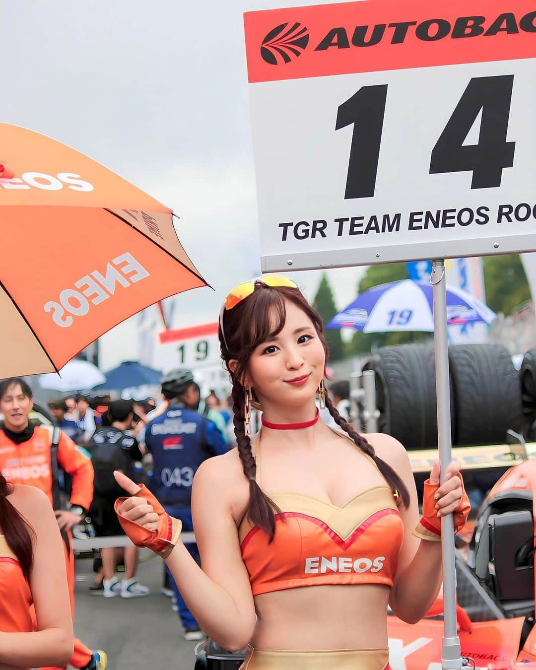 安田七奈さんのインスタグラム写真 - (安田七奈Instagram)「明日からの SUPERGT Rd.7🐻オートポリス スケジュールです🧡  今回は物販サイン会があります😉 予選10:50〜11:10 決勝9:10〜9:30 残り少ない機会なので 絶対に来て欲しいです🥹‼︎  14号車TGR TEAM ENEOS ROOKIEの応援よろしくお願いします👍  #ENEOS #安田七奈 #なーちゃ #レースクイーン #rq #ラウンドガール #グラビア #グラビアアイドル #グラドル #インスタグラビア#美乳 #水着 #ビキニ #ムチムチ #むちむち #セクシー #セクシー美女 #followme #japanese #japanesegirl #instagood #instalike #photooftheday #팔로우 #얼스타그램 #粉我 #非常好 ⠀ ⠀」10月13日 14時17分 - nana_yasuda