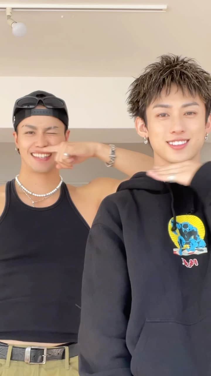 のインスタグラム：「a sweet big brother  أخي الكريم  พี่ชายใจดี  @bboy_reo19   @bodywild_official」