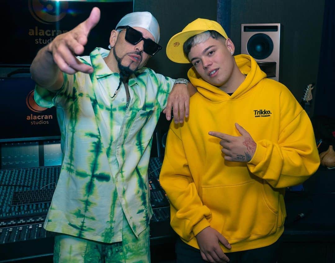 ヤンデルのインスタグラム：「Preparando dos temas con @saikobeibe ESPAÑA 🇪🇸🇵🇷 ¡Están listos para este junte! New generation! “CASERIO” “CORLEONE”」