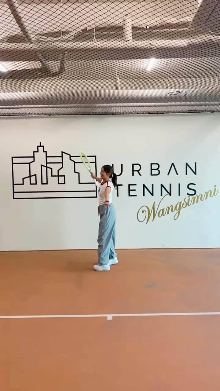 宇野真彩のインスタグラム：「📍URBAN TENNIS🎾 住所：ソウル城東区王十里路410 最寄駅：上王十里駅  とってもおしゃれな施設でした✨」