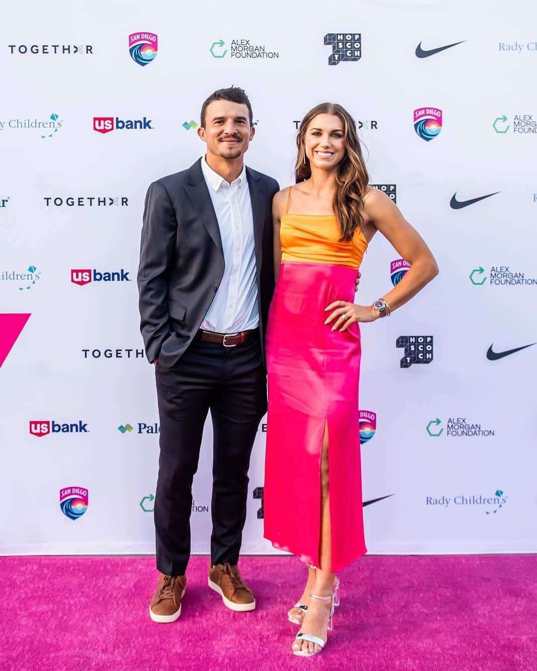 アレックス・モーガンのインスタグラム：「My first @alexmorganfoundation Celebration of Confidence gala was a success! Couldn’t have made this night possible without my friends and family, our incredible partners, and the San Diego community🫶  We are just getting started!」