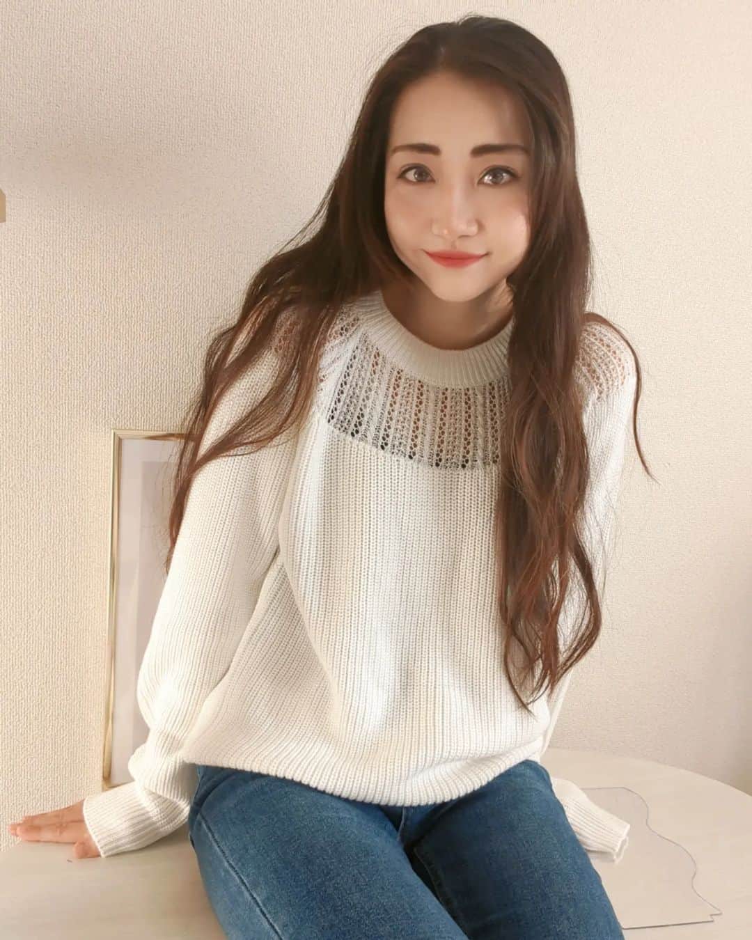 のインスタグラム：「おはよん😊 . 今日は秋晴れ暖かいね😊 . 7日間、7つの SHEINスタイル 12/31まで、 お買い上げ金額1～5,999円までは15%OFF、6000円以上は20%OFF ♥クーポンコード→→SHEINSW4022 ひろみの着用商品を載せておくね😊♥ . MOTF PREMIUM オープンニット セーター 20251116 . sponsored  #SHEINstyleweek  @Shein_japan　@Shein_official #SHEINforAll  #SHEINpartner  #ad . #秋服　#秋服コーデ #お花すきな人と繋がりたい 　 #秋コーデ　#デニムコーデ　#旅行コーデ #デニム　#denim　#ワンピース #yoga#筋トレ#ダイエット#ボディーメイク #筋トレ女子#ダイエット仲間募集　 #kyoto #京都　#kyotojapan」
