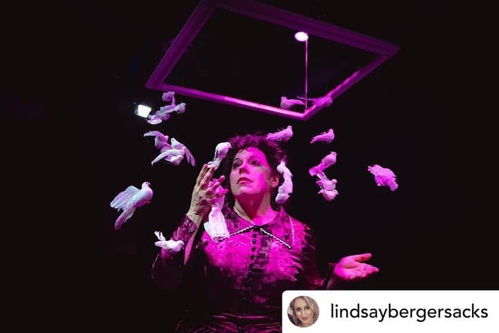 のインスタグラム：「Repost• @lindsaybergersacks Taking a most necessary mental health break from the horror that continues to unfold is healthy and necessary & i have just the way you should do this! Last Monday i went to see “Lottie Platchett took a Hatchet” and i laughed for an hour straight. It is raunchy AF so not suitable for kids or immature grown ups (tho i fared well) It is genius! It is fun! @kirstenvangsness and @tommylenk were off the charts incredible along w the rest of the fabulous cast. Do it! You will have the best hour of your week hands down!」