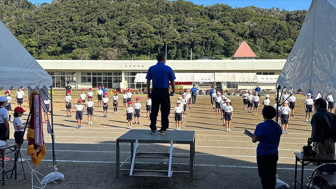 林克治さんのインスタグラム写真 - (林克治Instagram)「南房総市立白浜小学校運動会！ 昨日、ちらりと顔を出させていただきました。 最近、子ども達の頑張ってる姿を見ていると自然と泣いてしまいます。 子どもの未来の可能性は無限大です。大きい夢を持って育っていってほしいですね！  #運動会 #白浜小学校 #南房総市」10月13日 8時09分 - hayashikarika