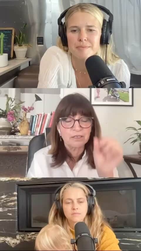 テリーサ・パーマーのインスタグラム：「Beautiful advice on communicating with our kids during big feelings. @dr.siggie is on @themotherdazepodcast this week and she brings with her such a delicate, compassionate and conscious way of being with our children. She has so much invaluable wisdom to share whether it’s dealing with sibling conflict, tantrums, pushing boundaries or helping our kids move through anxiety. Such an inspiring episode, I’ve been applying the tools she offers this week with my kids and I swear she’s a miracle worker, even my kids loved some of her suggestions during their conflicts with each other, like helping be apart of the solution. Listen wherever you get your podcasts or by clicking the link in my stories ♥️」