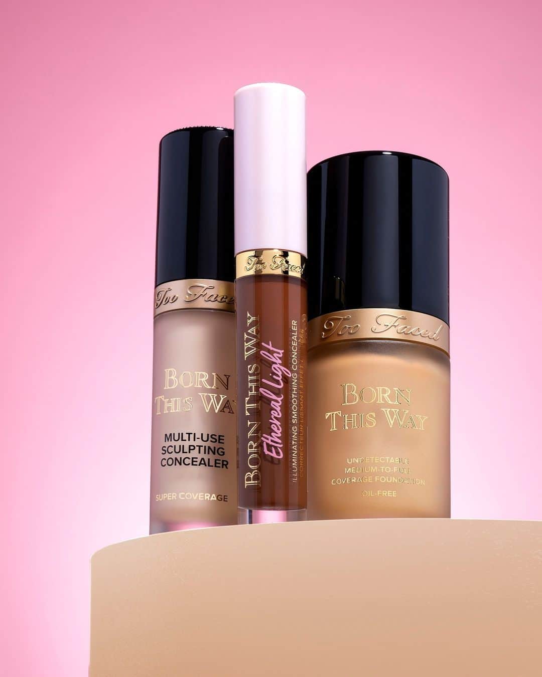 Too Facedのインスタグラム：「Refresh your fall makeup bag with some of our most essential beauty items! 💖 Our Born This Way Super Coverage Concealer, Ethereal Light Concealer, and Born This Way Foundation will give you a fresh & flawless complexion for Fall! 🍂 Tap to shop! #toofaced #tfcrueltyfree #tfbornthisway」