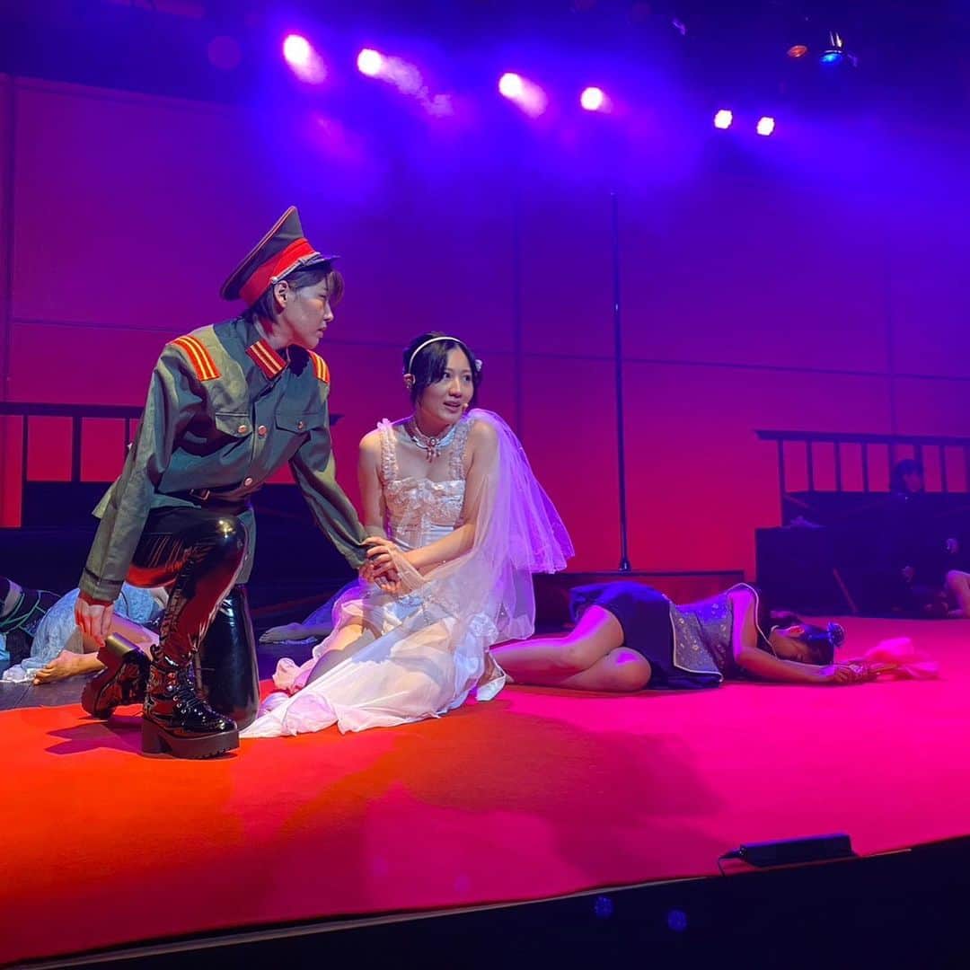 久代梨奈さんのインスタグラム写真 - (久代梨奈Instagram)「Shanghai marionnette OPERA 〜上海的傀儡〜 本日、幕が開きます🎭  一年ぶりの近鉄アート館 SMオペラを上演できる この幸せをしっかり噛み締めて 完整版をお届けします。  春楼夢は素敵なところですよ〜☺️ 皆様のご来場お待ちしております♪  今日は19時開演🥳  #SMオペラ #上海的傀儡  #近鉄アート館　#舞台」10月13日 8時51分 - rina.kushiro_official