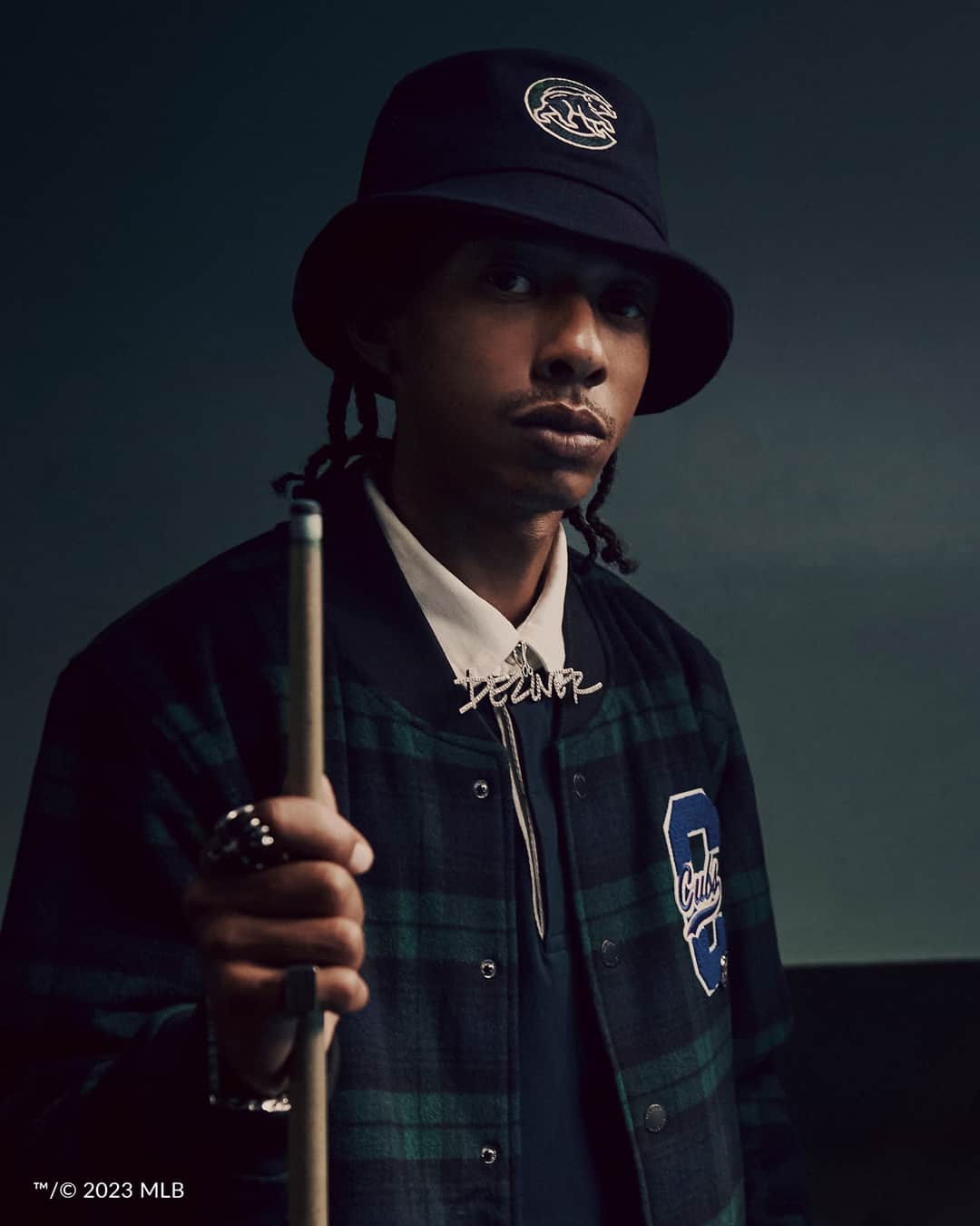 ニューエラ・キャップのインスタグラム：「Step up your fall style. From 9TWENTYs with a 100% leather adjustable strap to jackets, hoodies and more, MLB Plaid is out now in select teams.」